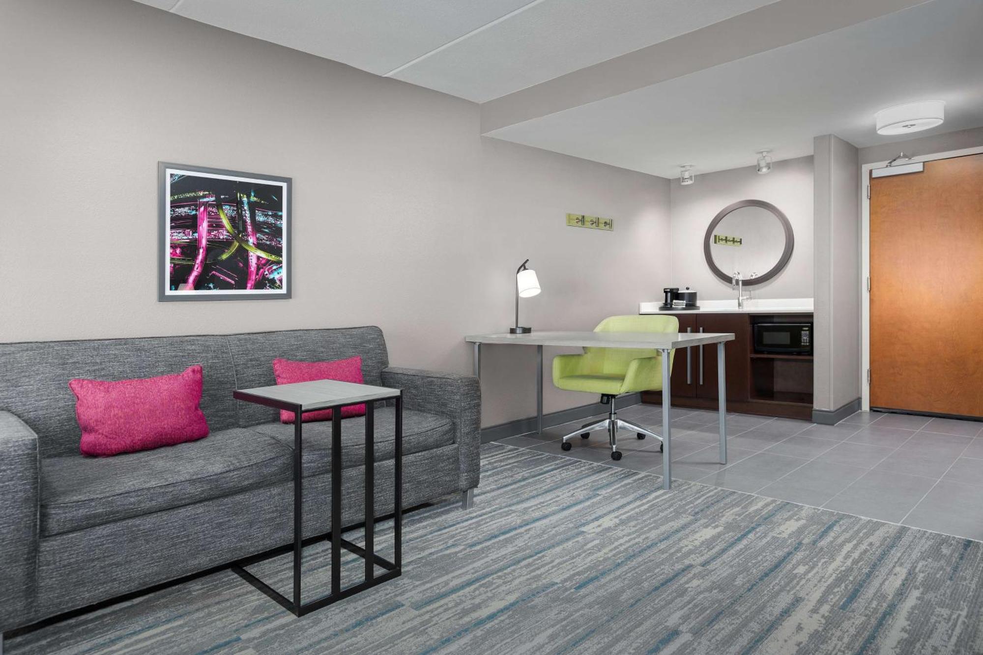 Hampton Inn & Suites Atlanta-Six Flags Лития-Спрингс Экстерьер фото