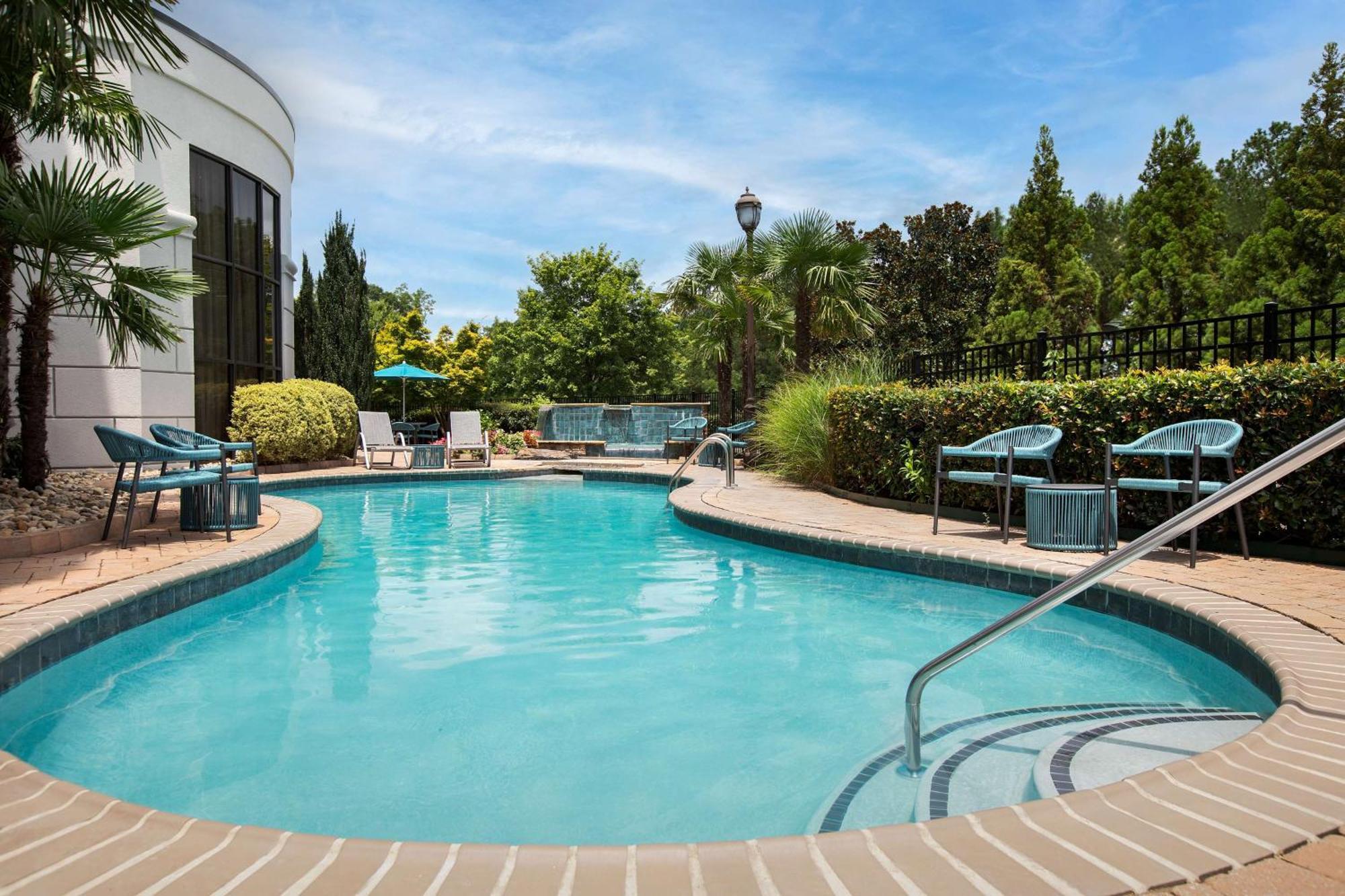 Hampton Inn & Suites Atlanta-Six Flags Лития-Спрингс Экстерьер фото